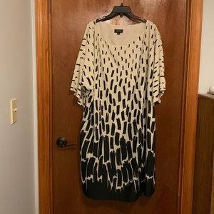 Tahari ASL Short Split Sleeve Plus Size Bateau Neck Abstract Print Shift Dress